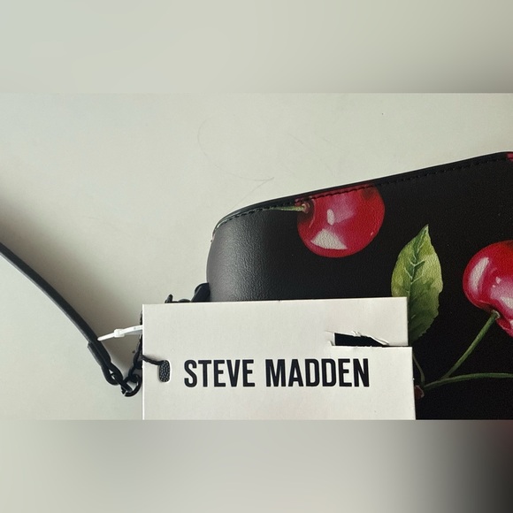 Steve Madden Cherry Print Crossbody Bag Black Chain Strap BJONNA 2 NWT - Picture 2 of 6